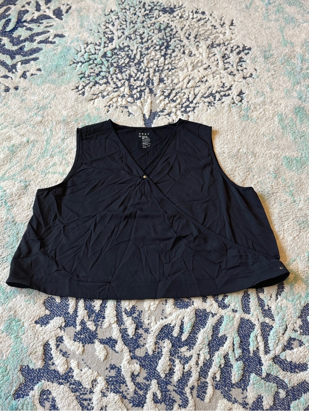 Aday Twist and Chill Tank Blouse Black size XL worn once